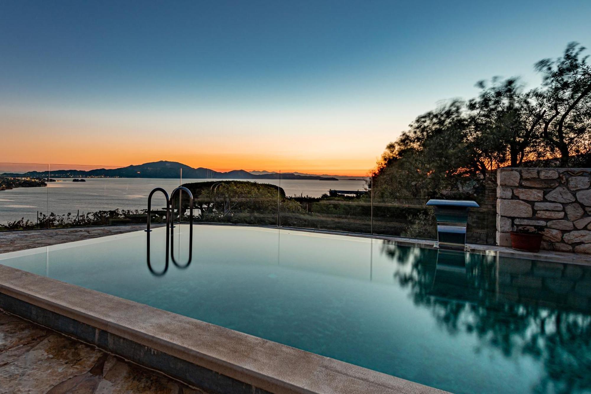 Kymaros Villas كيري الغرفة الصورة